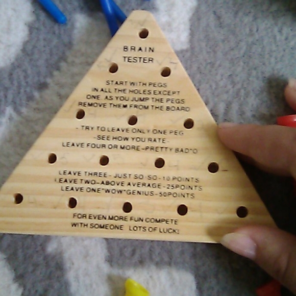 Neato peg game - Picture 5 of 7